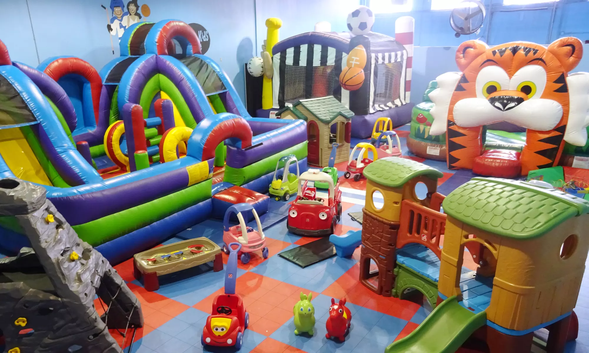 Three Drop-In Play Passes for One, Two, or Four Children at Active Kids Zone (50% Off) - Primary Image