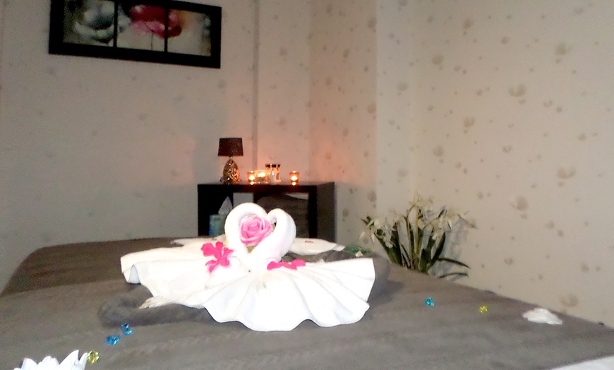 Image 4: Massage and Jacuzzi, 4* Ramada