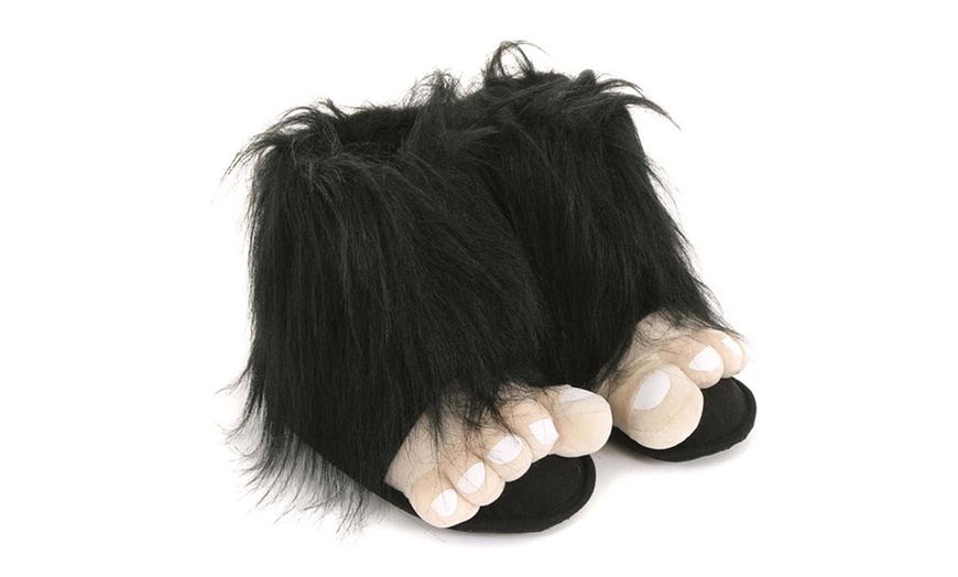 Image 2: Men's Bigfoot Novelty Slippers