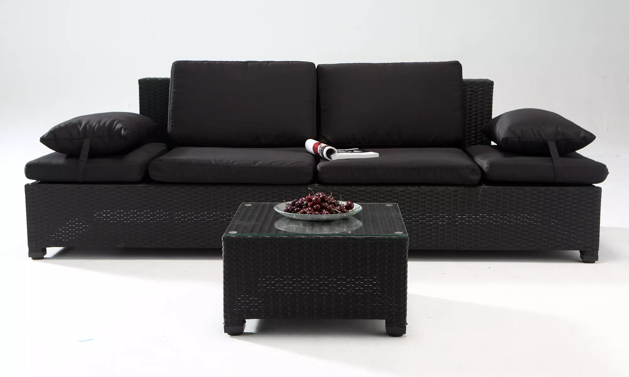 Set de muebles de jardín de resina con sofá modular de Kocoon
