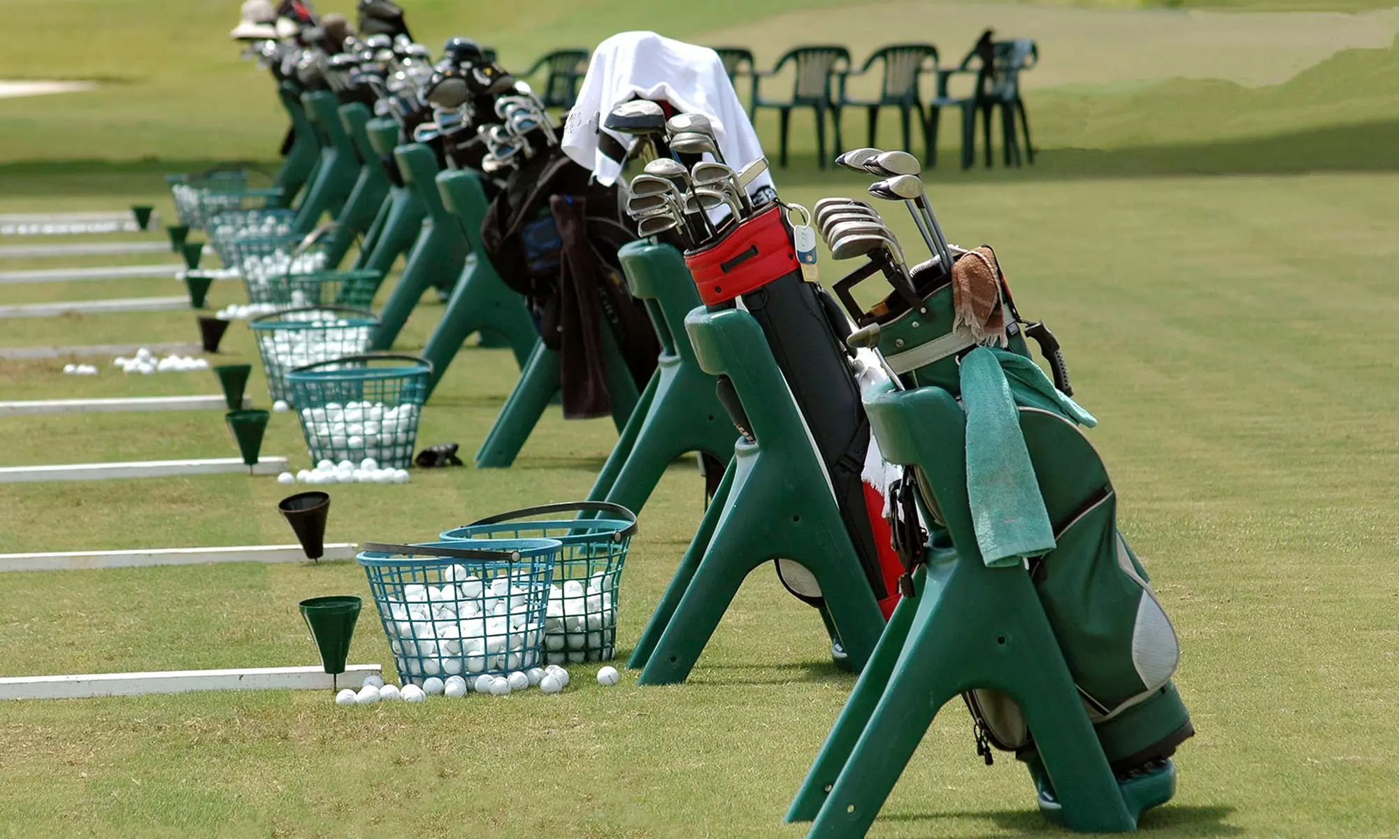 One or Two Buckets of Balls with Beer or Soda, or 30- or 60-Minute Lesson at The Aqua Golf Driving Range - Primary Image