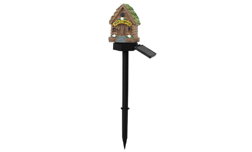 Image 6: Gnome House-Shaped Solar Light