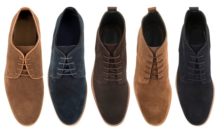 Image 2: Chaussures en daim pour homme