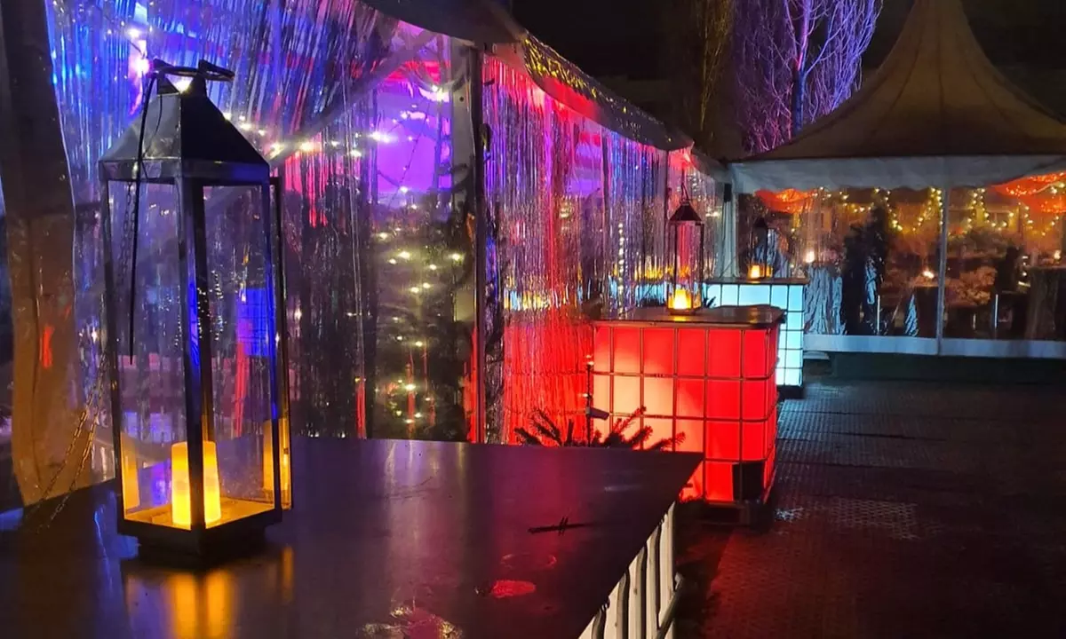 Glühwein mit oder ohne Alkohol im Bogenhausener Winterzauberwald (bis zu 39% sparen) - Second Medium