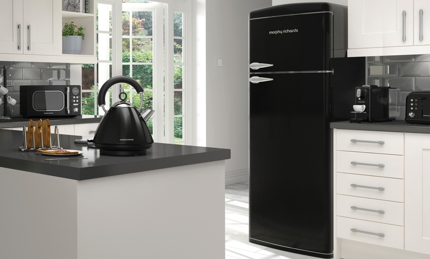 Image 12: Morphy Richards 800W Microwave