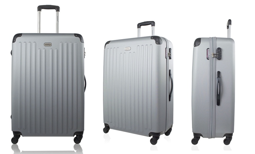 Image 20: Set of 3 Suitcases