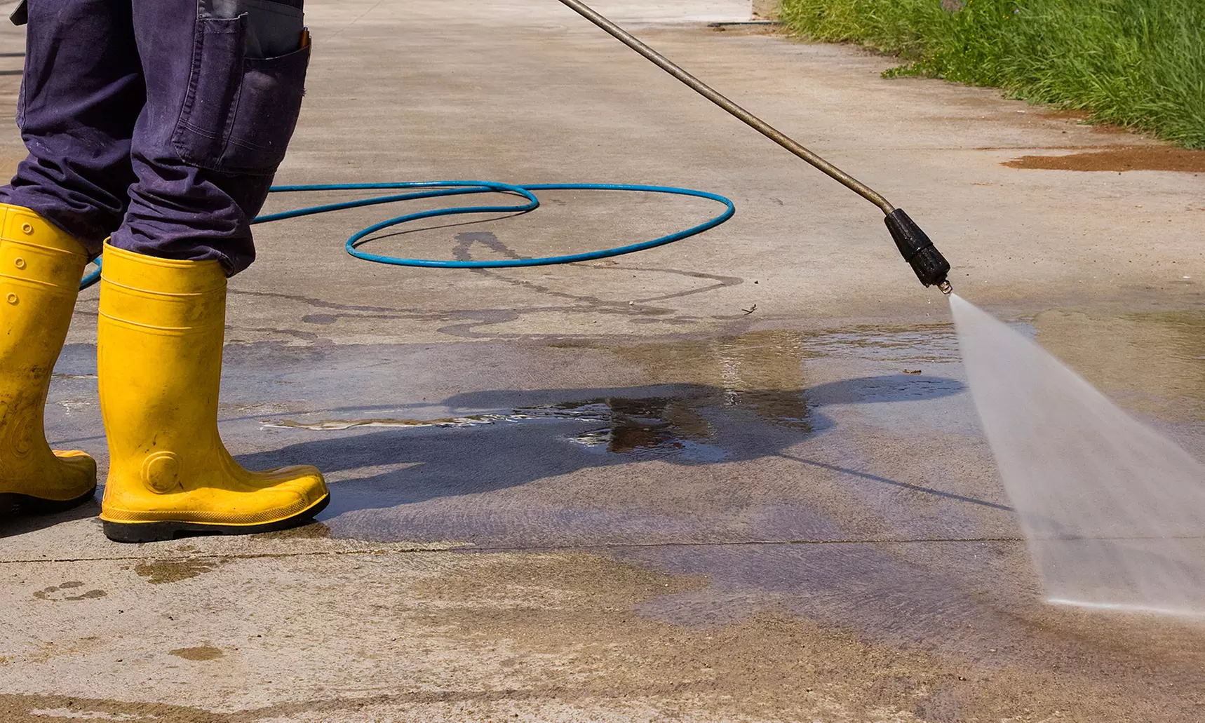 Pressure Washing for up to 2,000 or 2,500 Square Feet from Squeaky Clean of Dayton LLC (Up to 58% Off) - Primary Image
