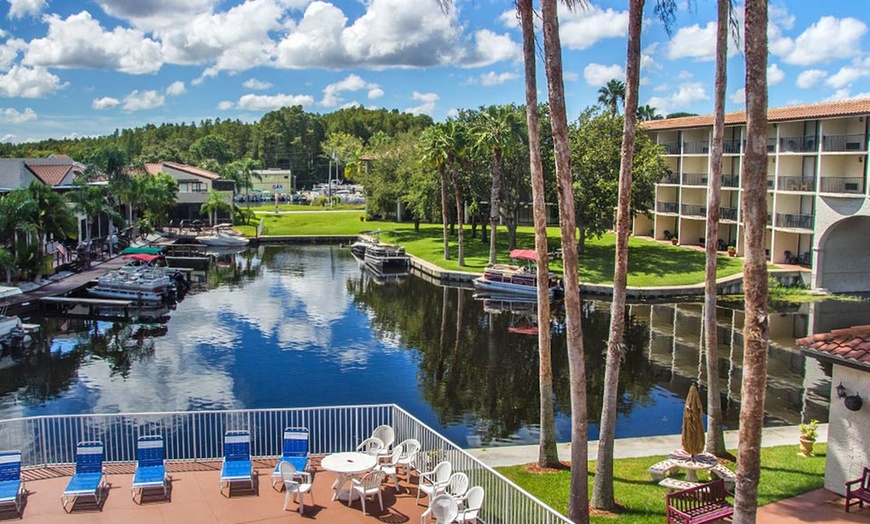 Vista Hotel on Lake Tarpon in - Palm Harbor, FL | Groupon Getaways