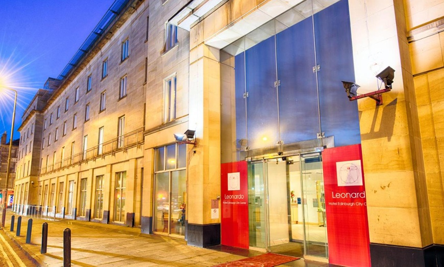 Image 2: 4* Edinburgh: Double or Twin Room Stay with Breakfast