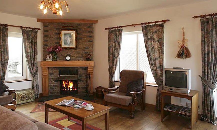 Image 2: Co. Clare: Up to 7-Night Cottage Stay