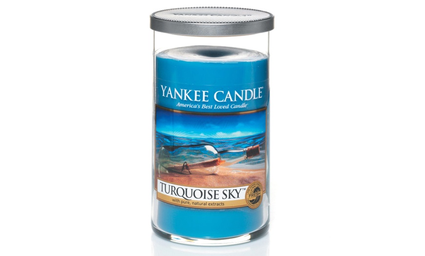 Image 5: Yankee Medium Decor Pillar Candle