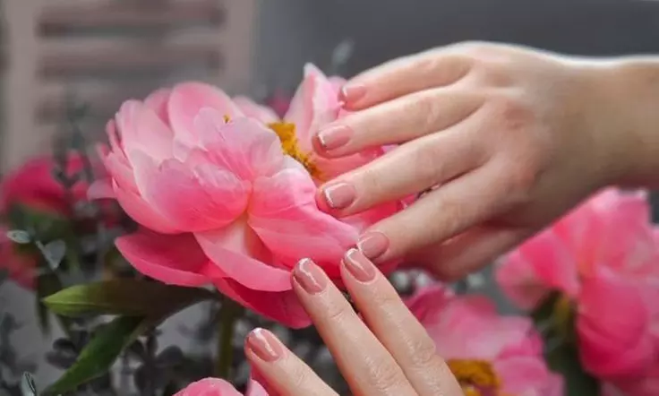 40 - 80 Min. Klassische Maniküre und/oder Pediküre ohne Shellac