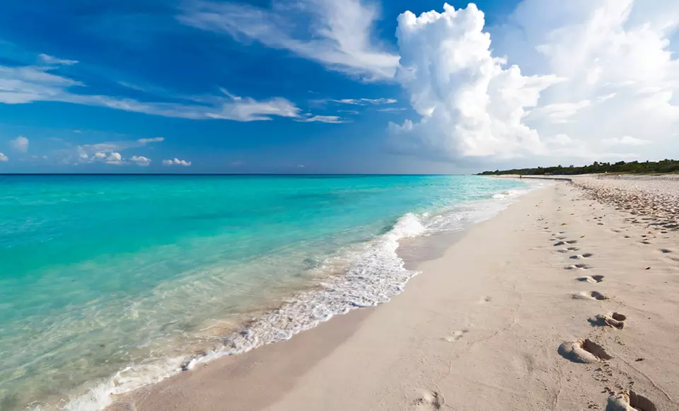5-, 6-, or 7-Night All-Inclusive Stay at Gran Porto Real with Airfare - Second Medium