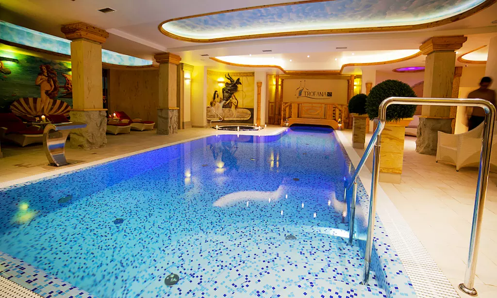 Polen: 2-8 Tage für Zwei opt. mit 2 Kinder inkl. Halbpension und Wellness im Hotel Trofana ab 55 € (bis zu 51% sparen) - Primary Image