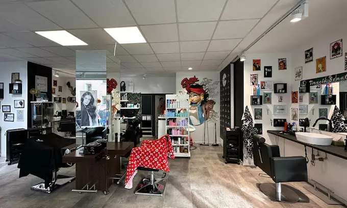 Haarschnitt für Herren mit Bartpflege bei Friseursalon 0911