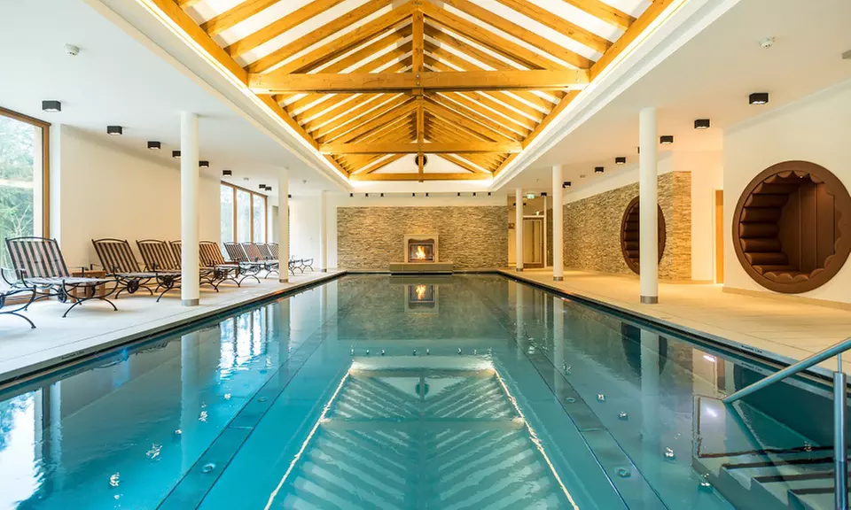 Hunsrück: 2-3 Nächte für Zwei inkl. 3/4-Verpflegung, 1 Flasche Hauswein & Spa-Tasche im 4* Hotel Kloster Marienhöh - Primary Image