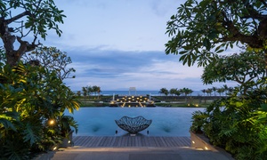 Bali, Gianyar: 5* Deluxe Getaway with Breakfast