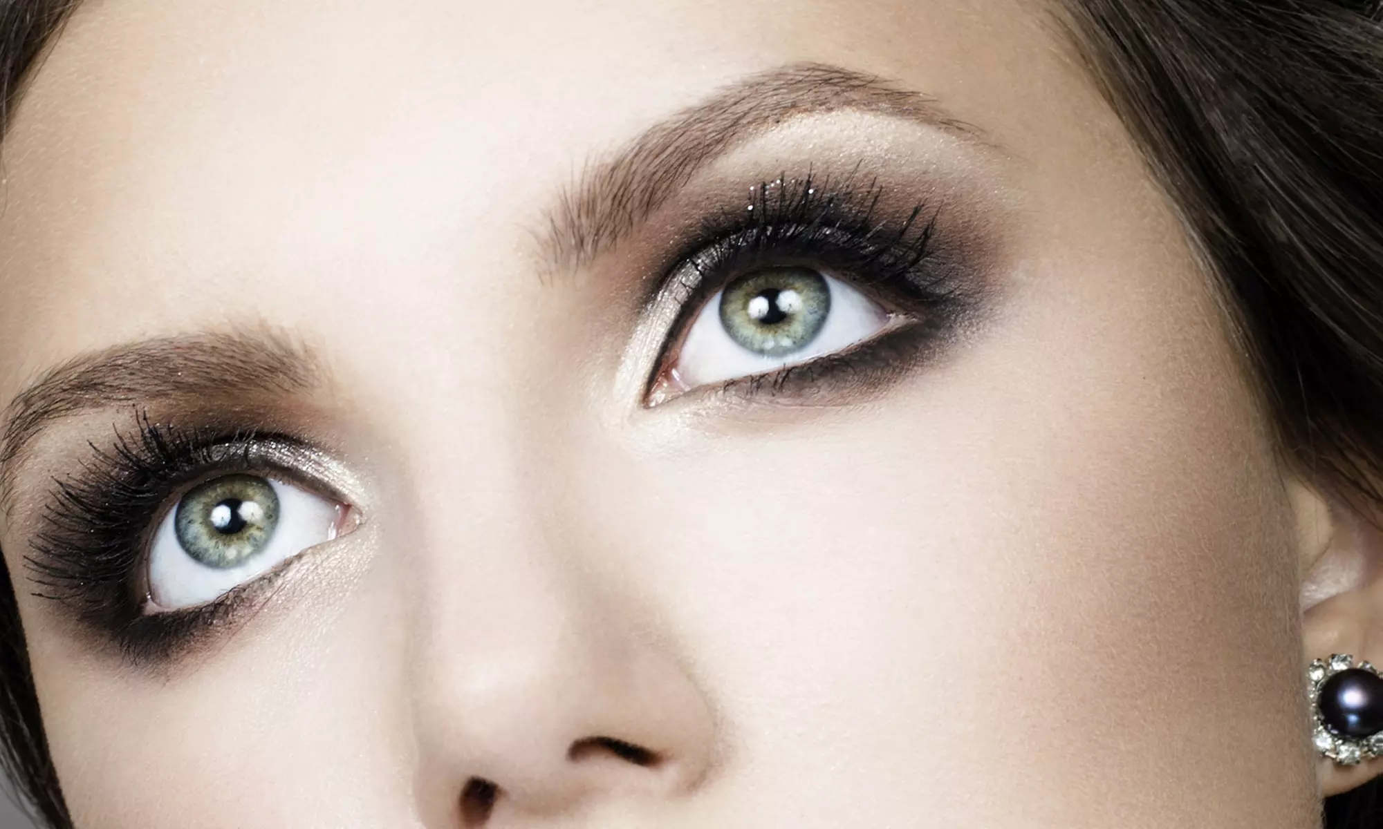 Full Set of Classic Eyelash Extensions with Optional Collagen Treatment at The Lash Lounge (Up to 73% Off) - Primary Image