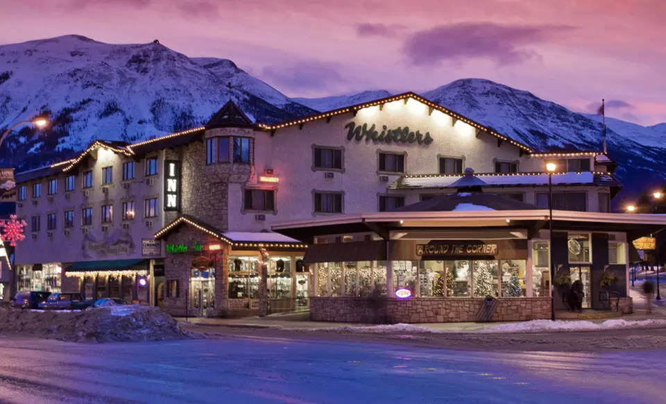 1- or 2-Night Stay in a Standard Room with Welcome Drinks or Wine at Whistler's Inn in Jasper, AB.  - Second Medium