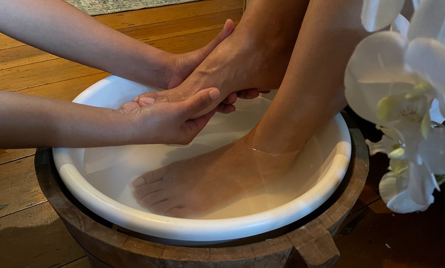 Image 1: Foot Spa with Coconut Oil + Hot Stone at Nuad Thai massage Surry Hills