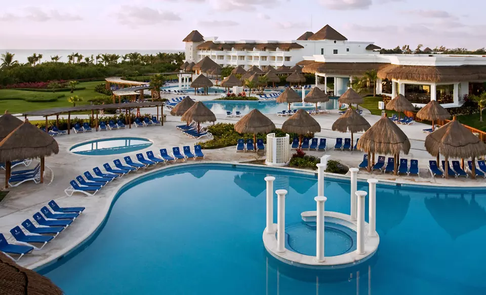 Six-Night All-Inclusive Stay in Mexico with Round-trip Airfare from Vacation Express - Primary Image