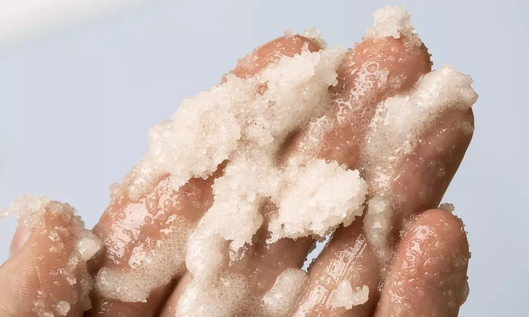 Massage, soin du visage, gommage, sauna : pack bien-être au choix