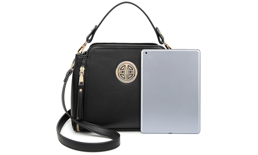 Image 6: Classic Women's Crossbody Bag