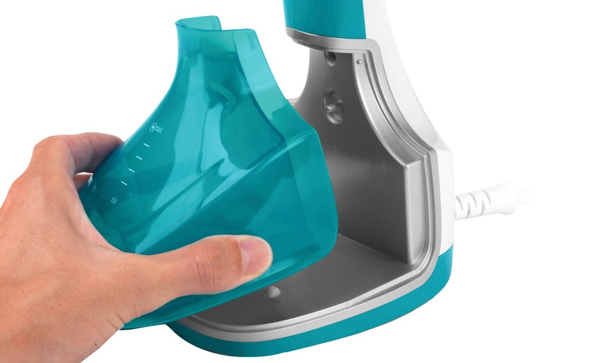 Image 10: Beldray Handheld Garment Steamer