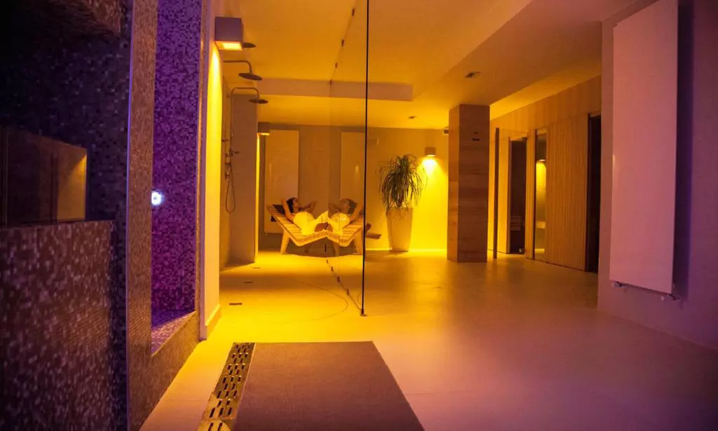 Salerno 5*: camera Exclusive con colazione, Spa e cena per 2