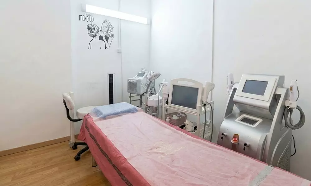 Tratamiento Facial con Limpieza, HIFU, Radio, Hollywood Peel u otros