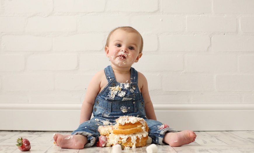 Image 1: Cake Smash Baby Photoshoot