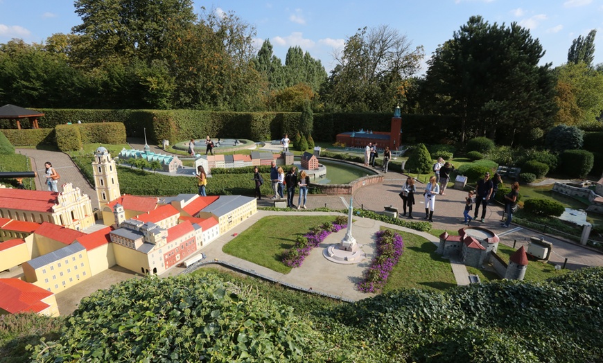 Image 5: Entrée au parc Mini-Europe