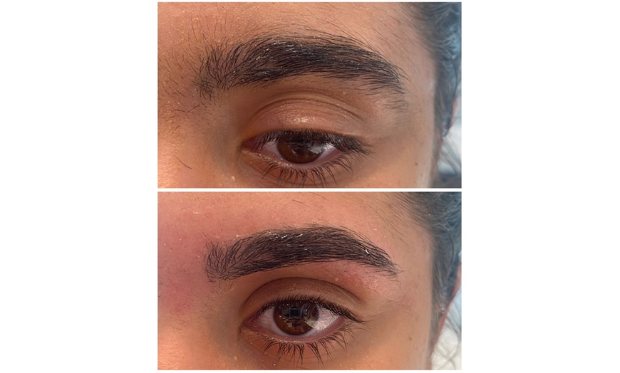 Image 10: Restructuration ou Browlift des sourcils chez Sand-beauty & brows