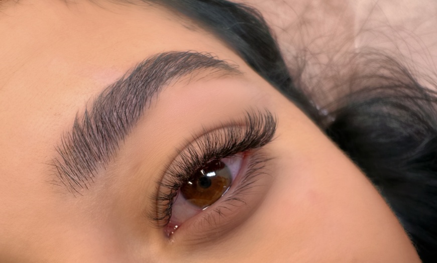 Image 4: Beauté du regard : découvrez les techniques de cils les plus tendance