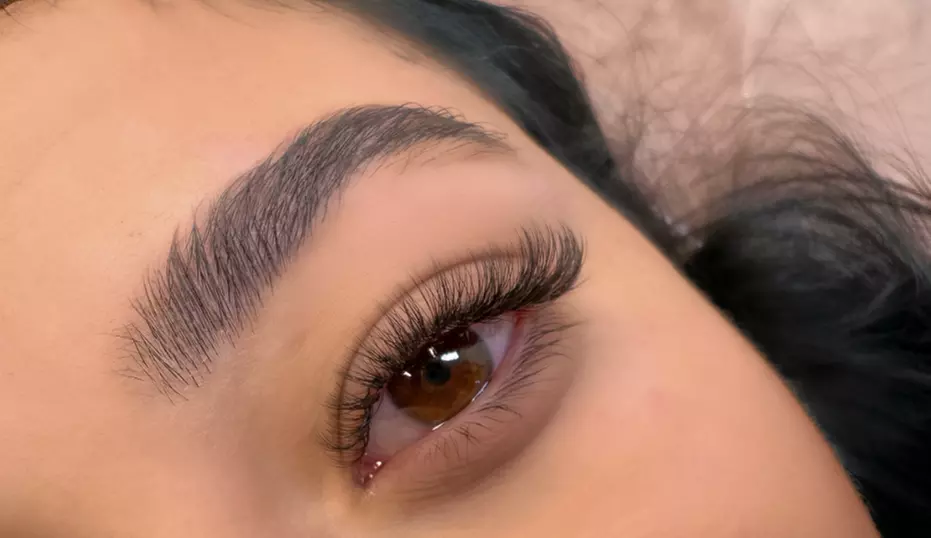 Beauté du regard : découvrez les techniques de cils les plus tendance