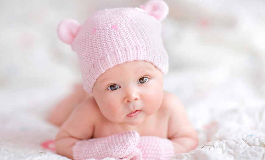 Image 1: Newborn Photoshoot With Prints