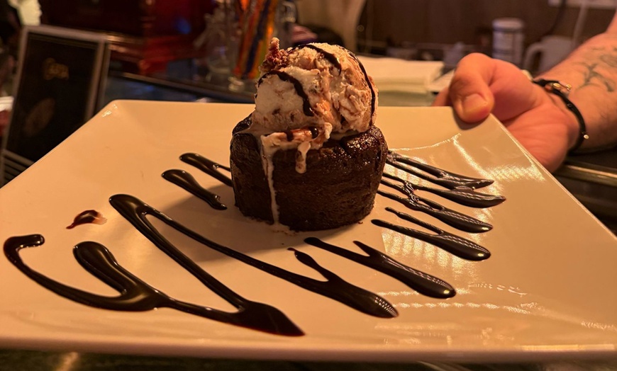 Image 8: Menú mediterráneo para 2 o 4 personas con opción prémium