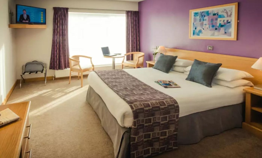Image 16: ✈ 8-Day Ireland Trip w/ Hotels & Air from Great Value Vacations