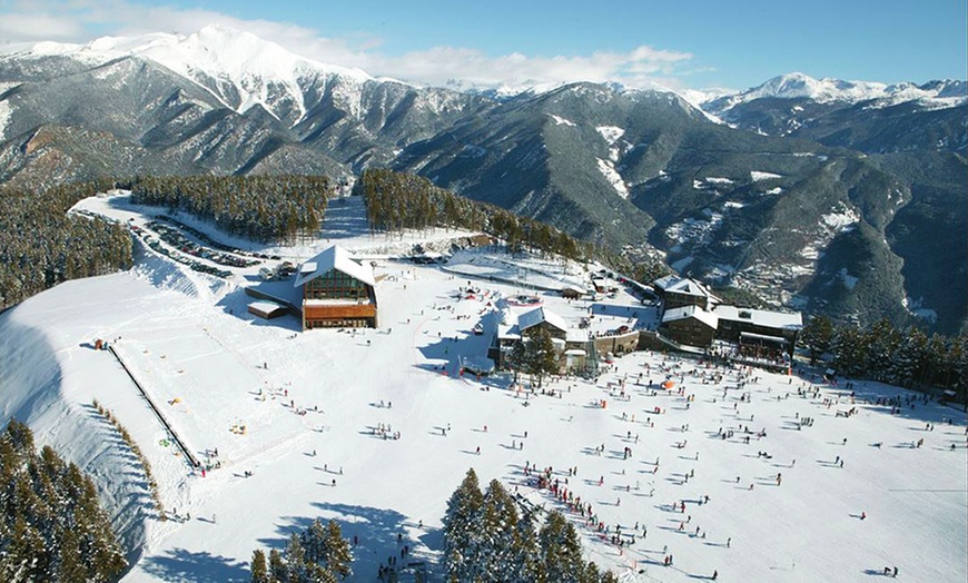 Image 1: Descubre Andorra junto a la estación de esquí de Pal-Arinsal