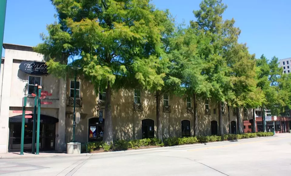 Stay at The Juliet Hotel in Lafayette, LA. Dates Available into September. - Primary Image
