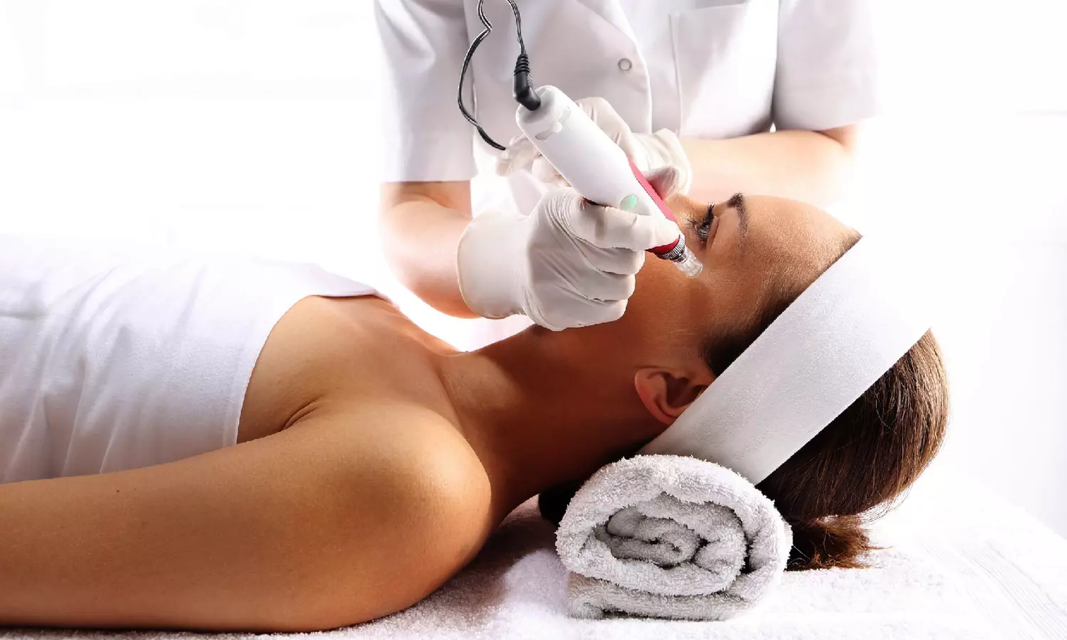 Get Glowing Skin with 8D HIFU Treatment on Choice of Area(s)