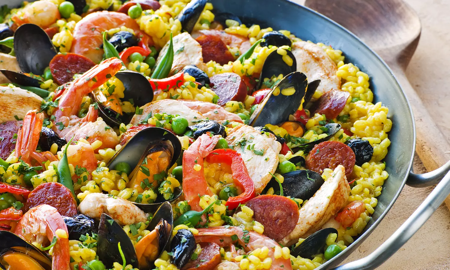1 kg di paella, antipasto, dolce e sangria - Primary Image