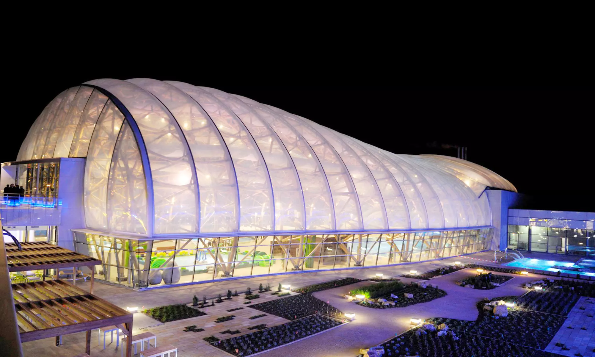 Haute-Savoie:1 à 2 nuits avec petit déjeuner et accès illimité au Parc Aquatique Vitam pour 2 à l'ibis Styles Vitam - Primary Image