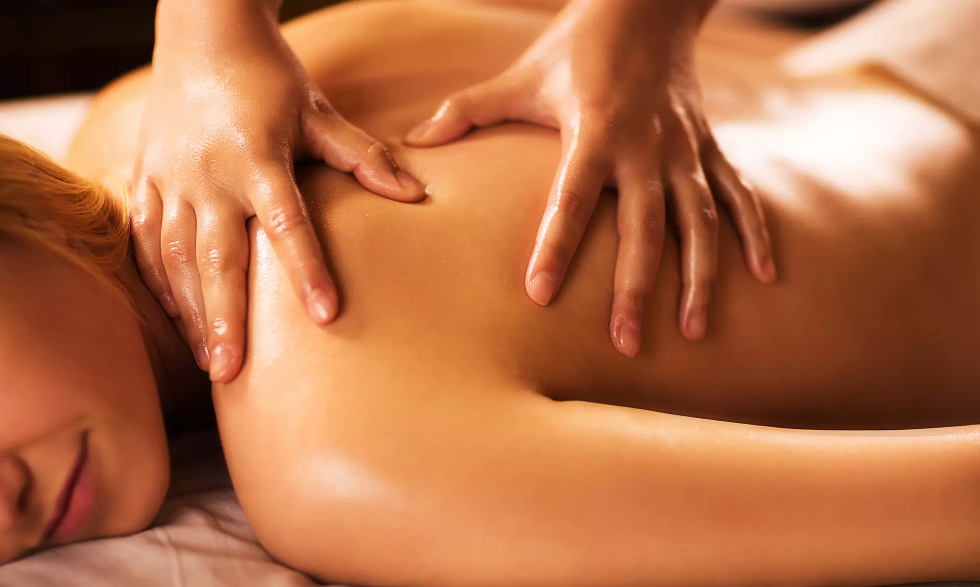 Masaż do wyboru: relaksacyjny, sportowy, klasyczny, IASTM w Welcome Relax (do -31%) - Primary Image