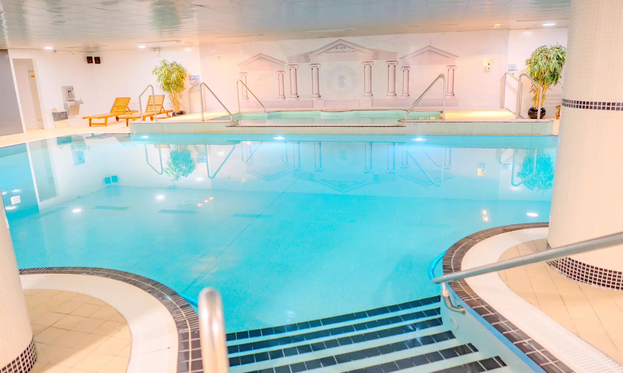 Co. Donegal: 4* Standard Double/Twin Room w/Breakfast & Leisure Access