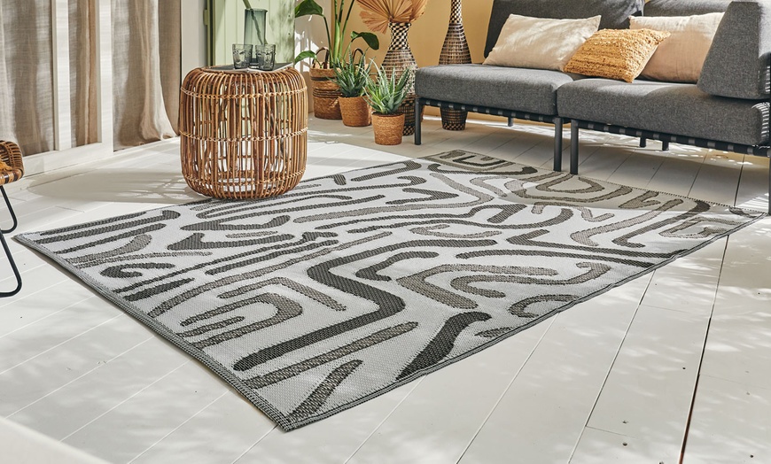 Image 11: Tapis d'extérieur réversible à motif géométrique