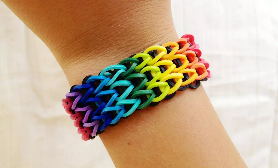 600 Assorted Color Loom Band Bundle with Crochet Tool, Clips, and Charms. Free Returns. - Second Medium