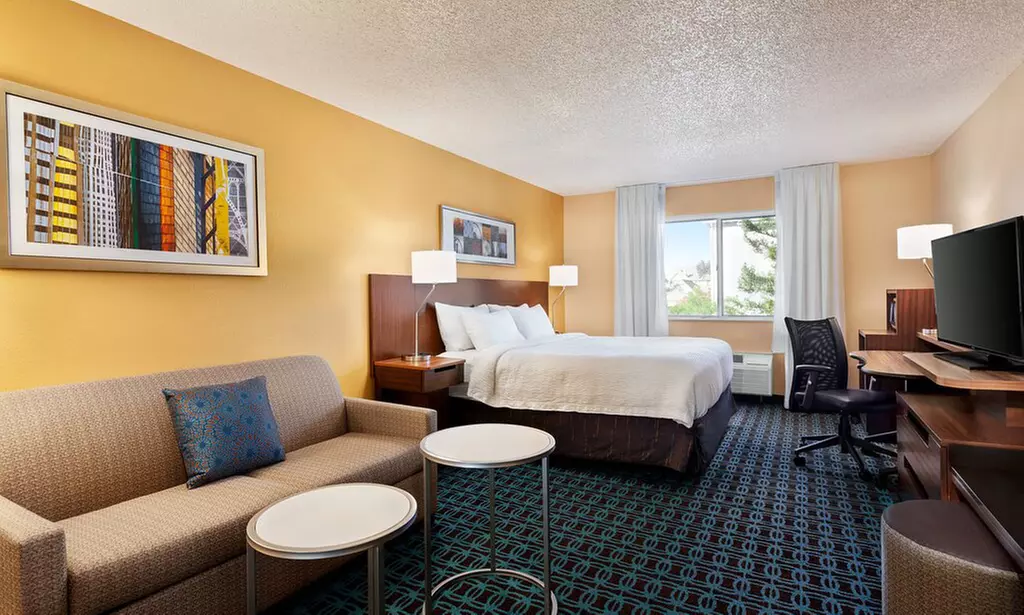 Charming Hotel Outside Sacramento