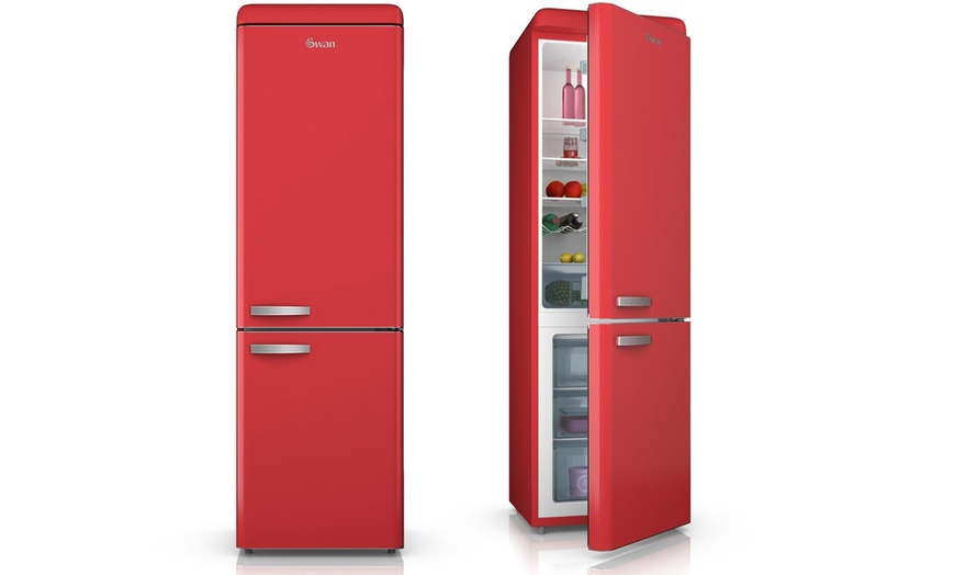 Image 7: Swan Retro-Style Fridges