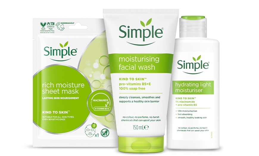 Image 6: Simple Regime Collection Sheet Mask, Facewash and Moisturiser Set 